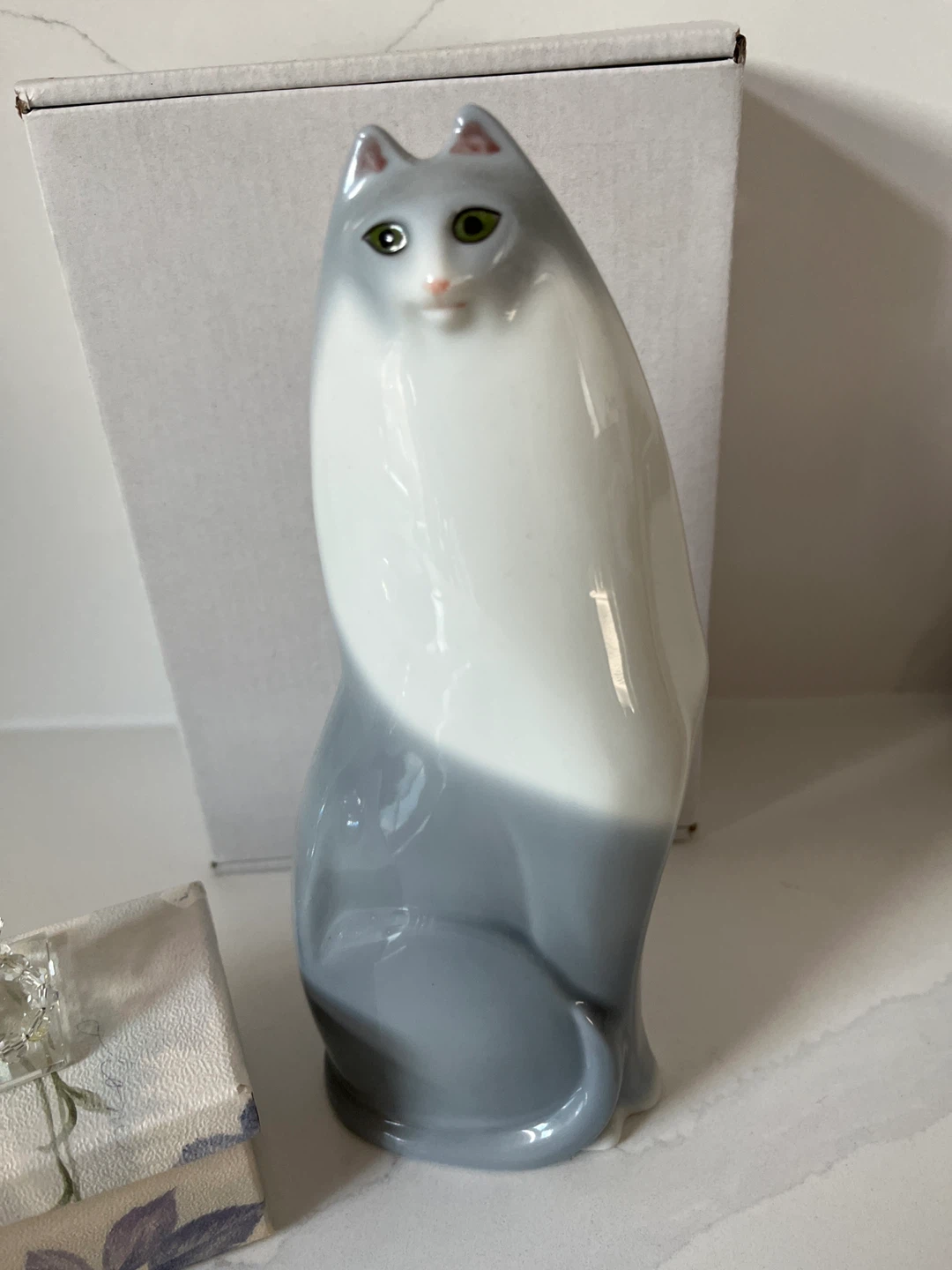 Swarovski Crystal Cat and Porcelain Cat Figurine Set - photo 2
