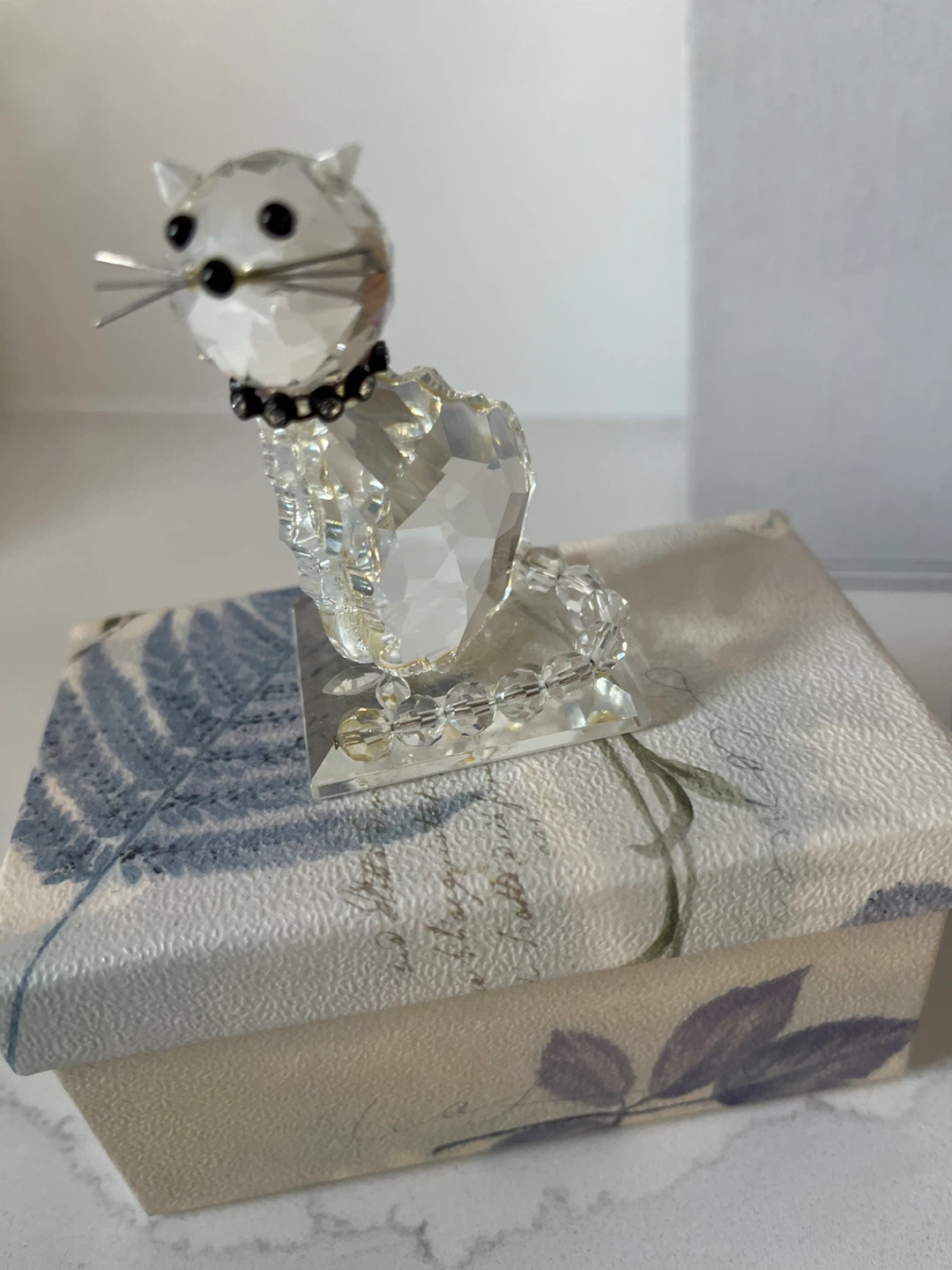 Swarovski Crystal Cat and Porcelain Cat Figurine Set - photo 3