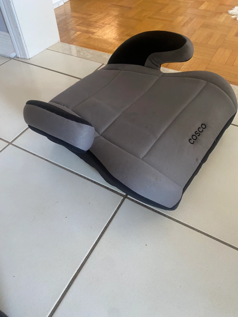 Cosco Backless Booster Car Seat - photo 2