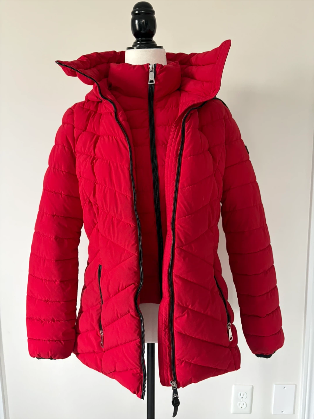 M - DKNY Red Quilted Winter Jacket - photo 2