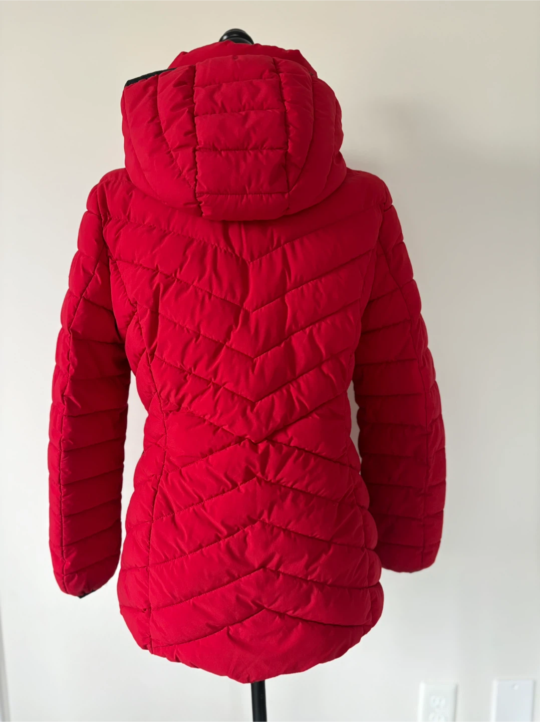 M - DKNY Red Quilted Winter Jacket - photo 4