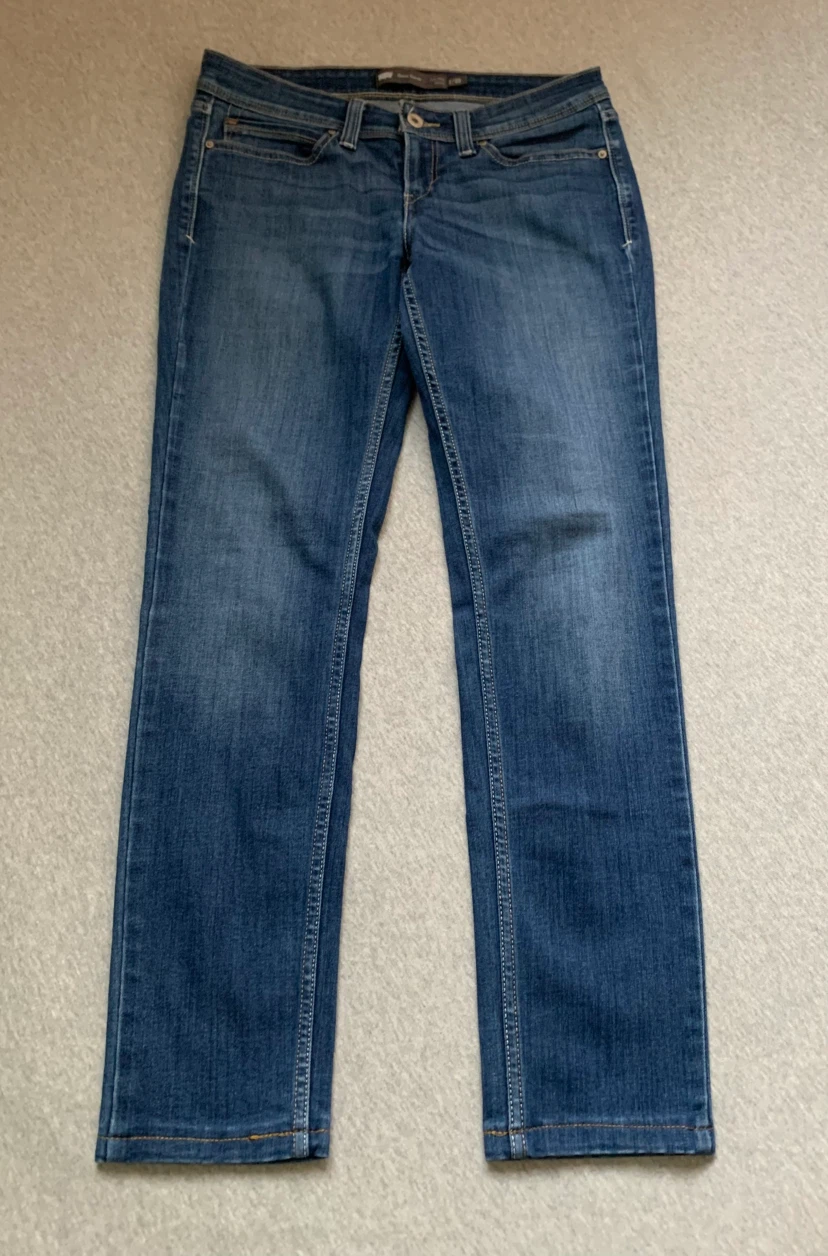 Levi's Demi Curve Low Rise Skinny Jeans - Size 28