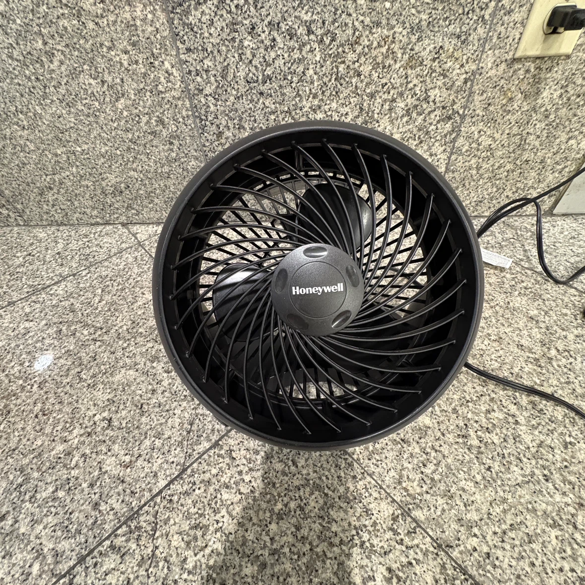 Honeywell TurboForce Table Fan