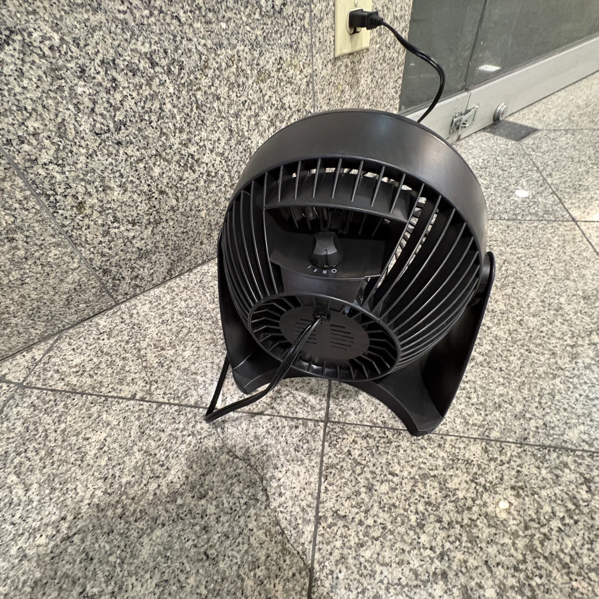 Honeywell TurboForce Table Fan - photo 2