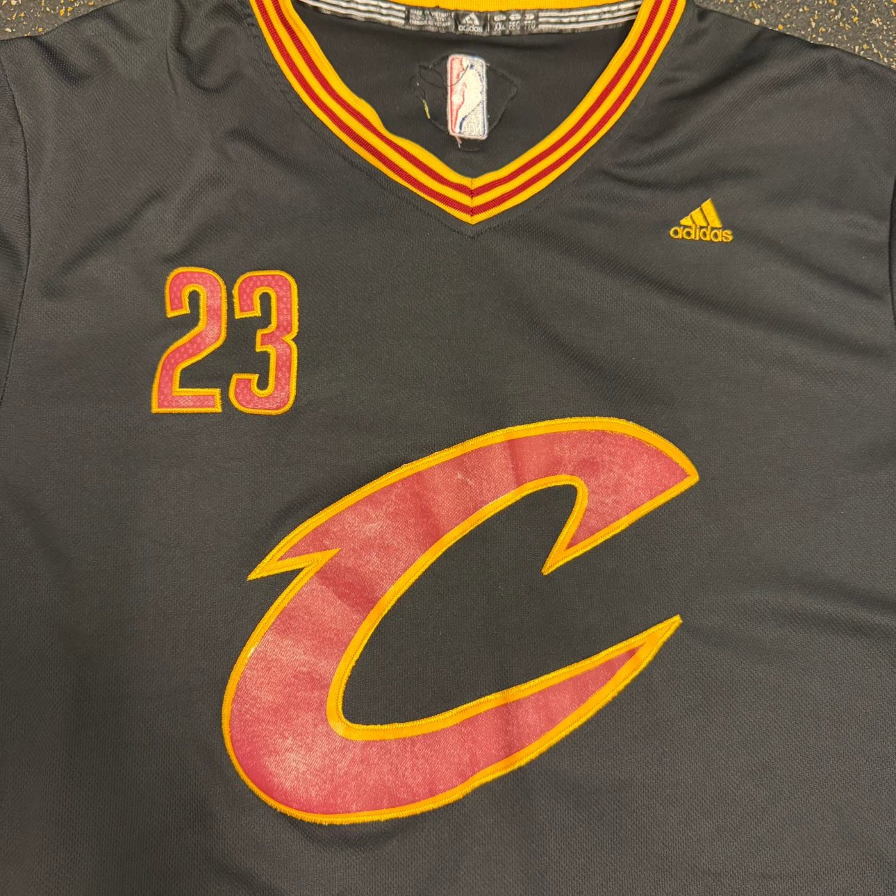 Adidas Cleveland Cavaliers LeBron James Jersey XXL - photo 2