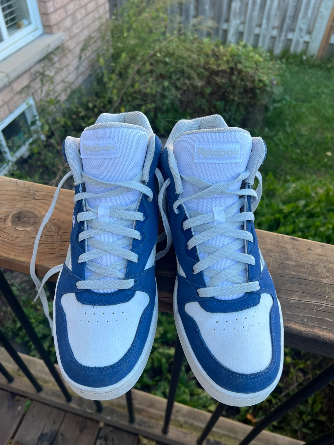 Mens Reebok High-Top Sneakers size 9