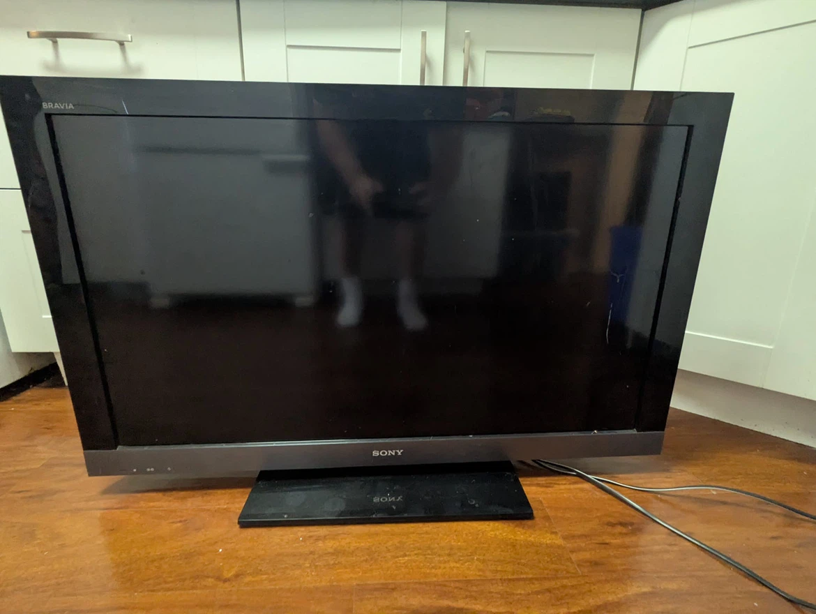 Sony Bravia 40-inch KDL-40EX500 TV
