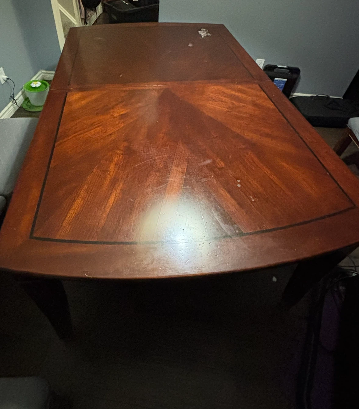 Dining room table