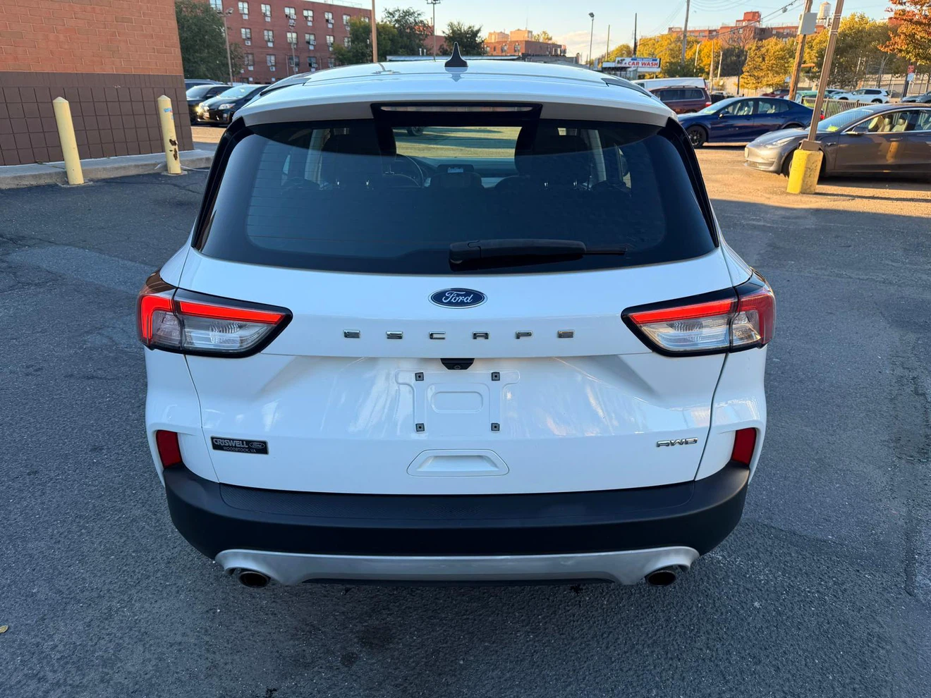 White Ford Escape SUV - photo 4