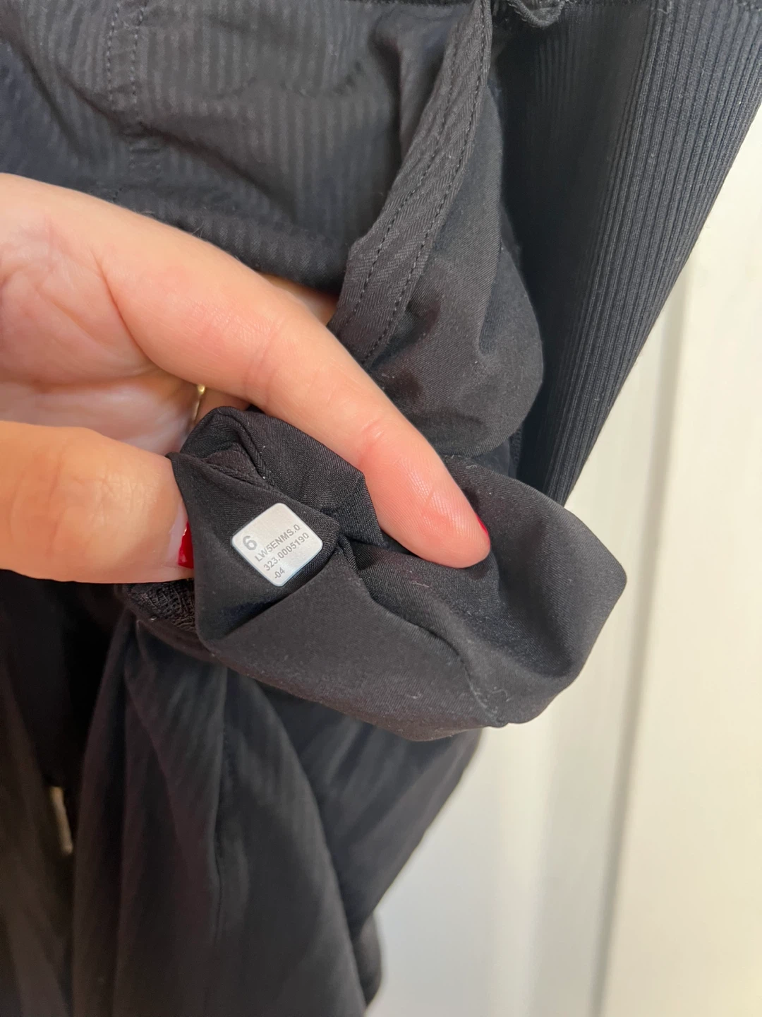 Lululemon Dance Studio Mid-Rise Jogger, Size 6 - photo 2
