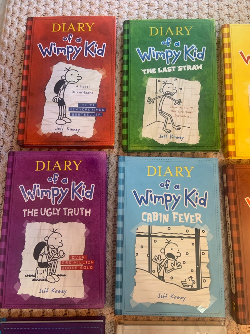 Diary of a Wimpy Kid Graphic Books ! - photo 3