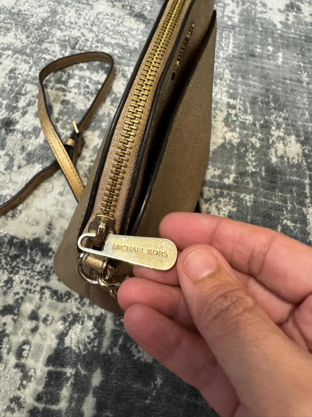 Michael Kors gold crossbody bag - photo 3
