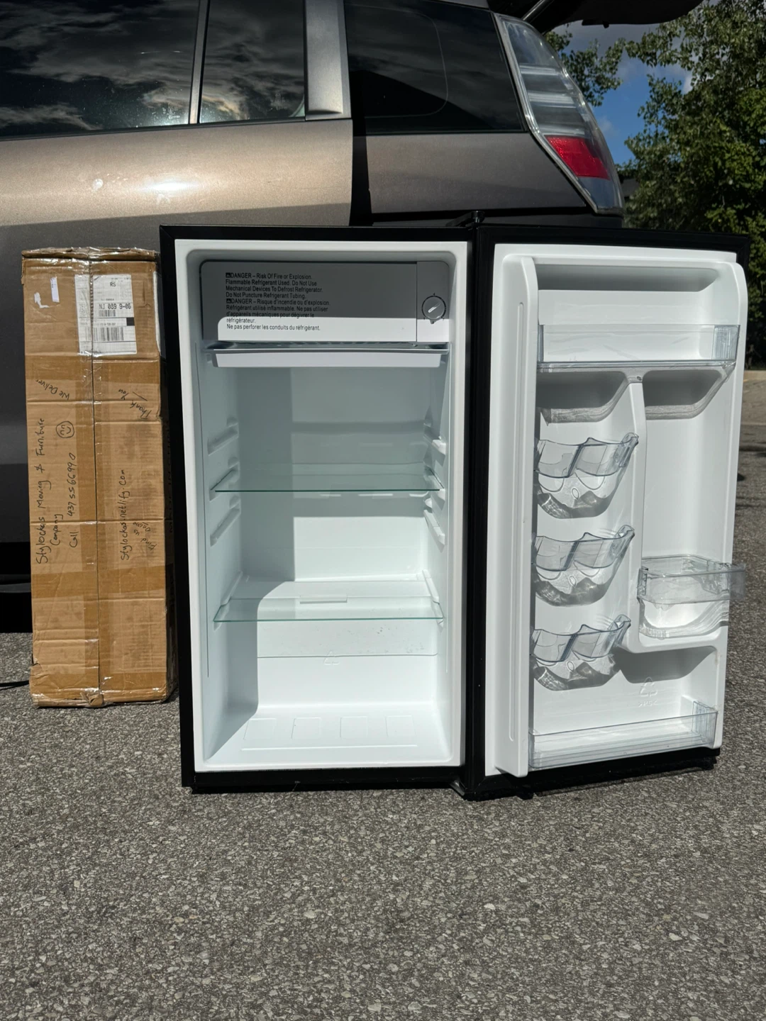 Hamilton Beach Mini Fridge - photo 2