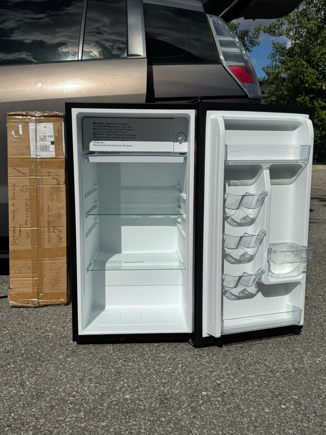 Hamilton Beach Mini Fridge - photo 4