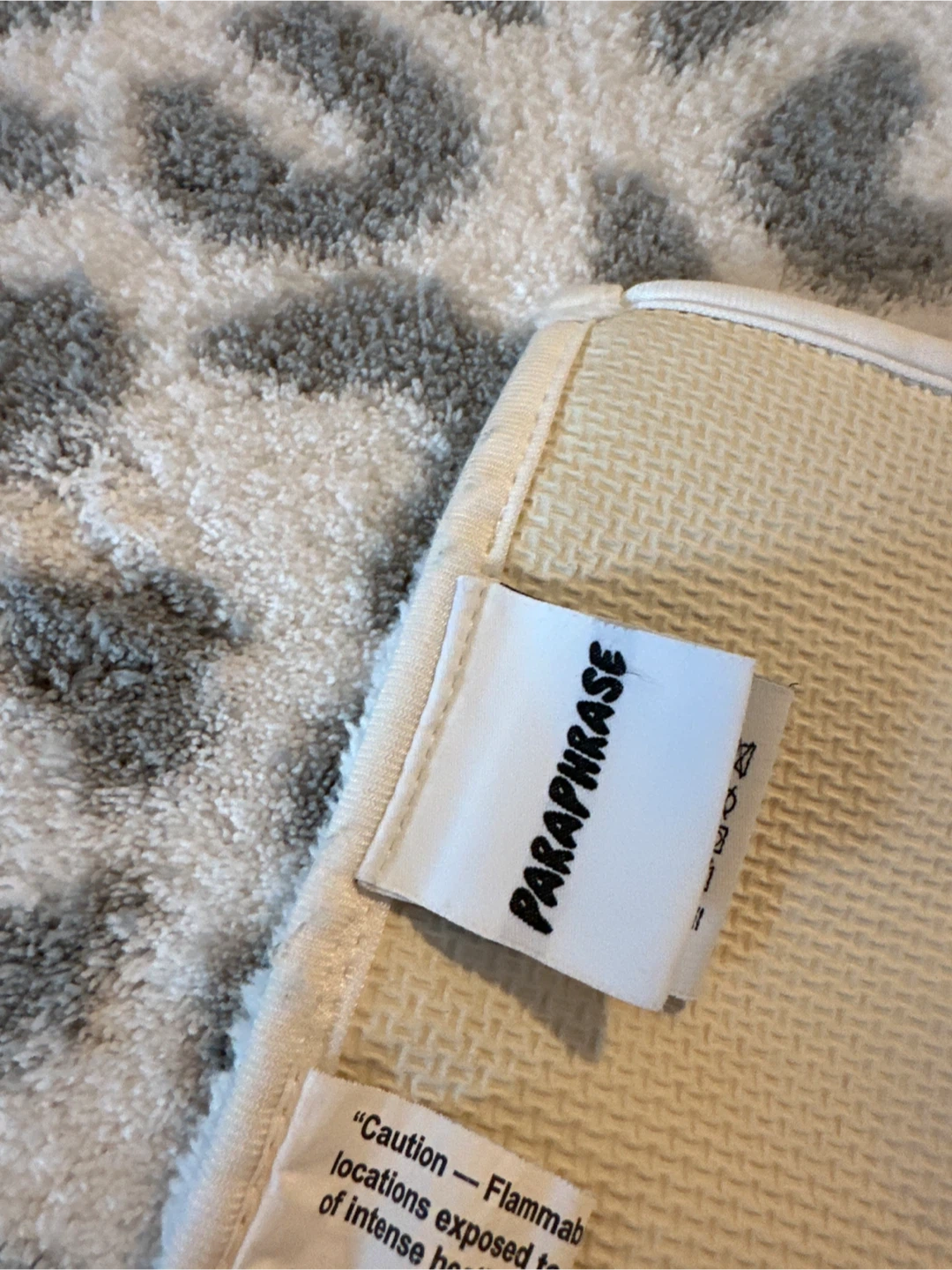Paraphrase Grey and White Leopard Print Bath Mat - photo 3