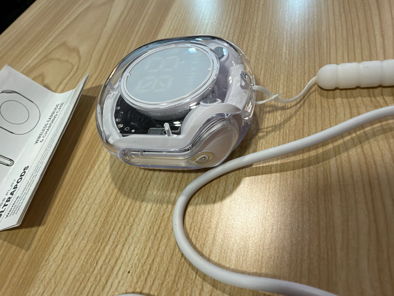 Ultrapods wireless earbuds and charging case - photo 3