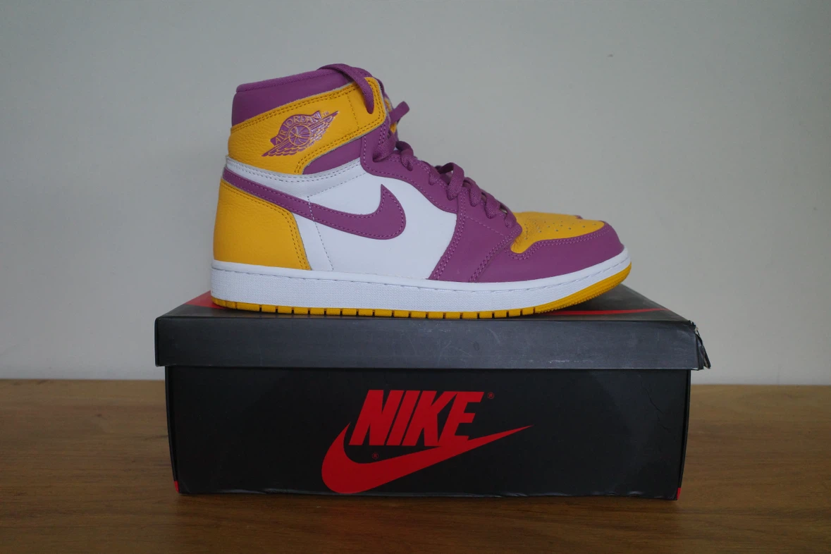 Jordan 1 “Brotherhood” sz 9.5