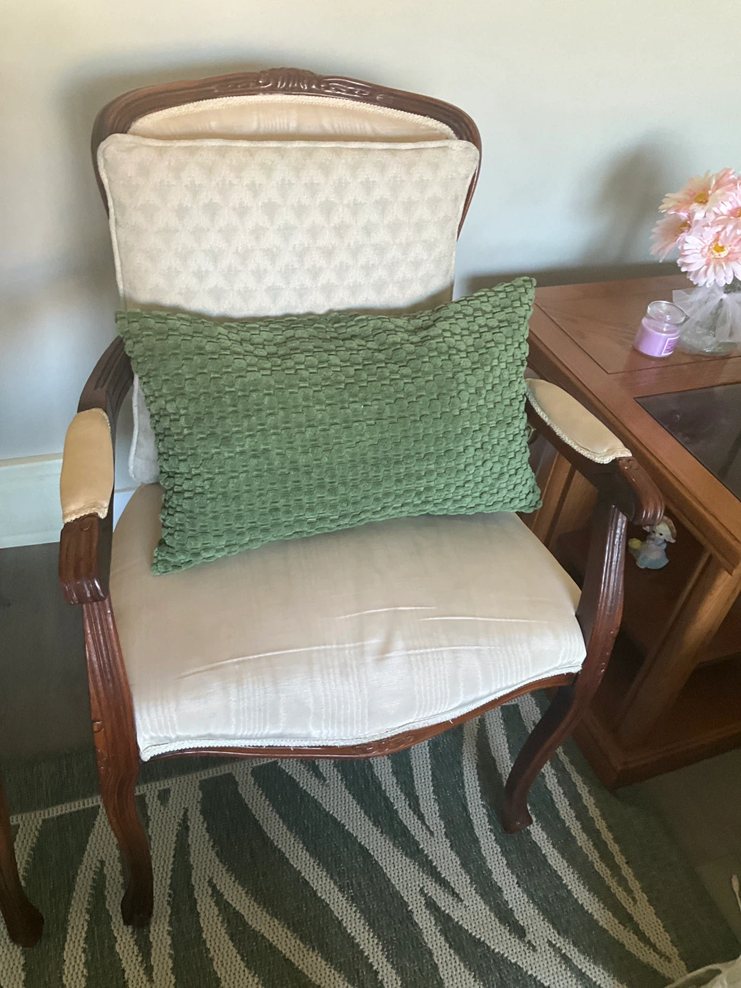 Set of 3 Green Textured Throw Pillows - photo 2