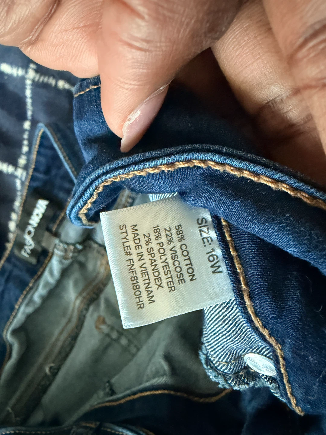 Fashion Nova dark wash jeans - photo 2