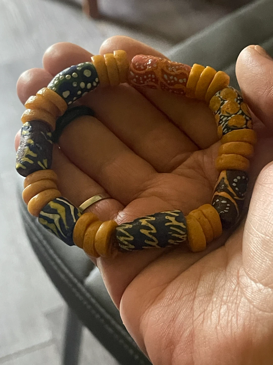 Multicoloured patterned beaded bracelet