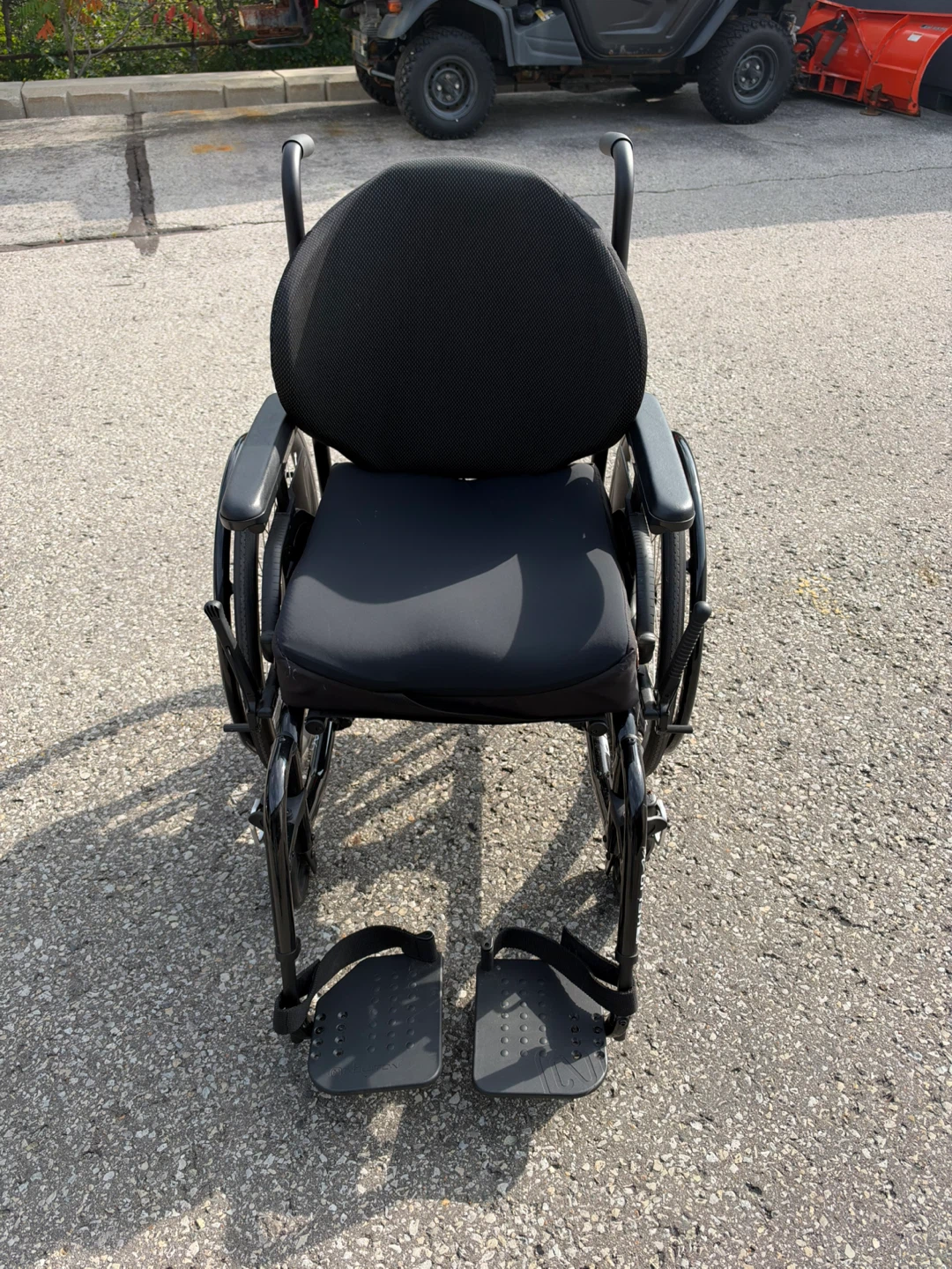 MOBILITY WHEELCHAIR 18” DELIVERY INCLUDED - photo 2