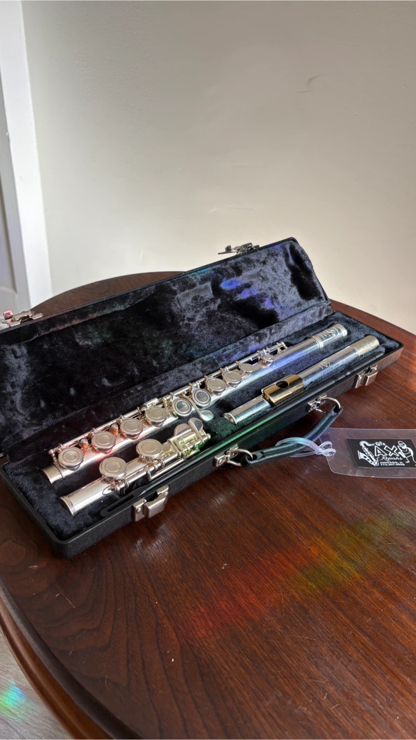 Gemeinhardt KGG Silver Plated Flute with gold mouth plate