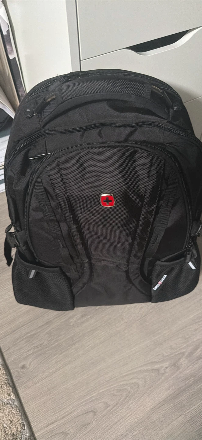 SwissGear Black Backpack new comes with tags on