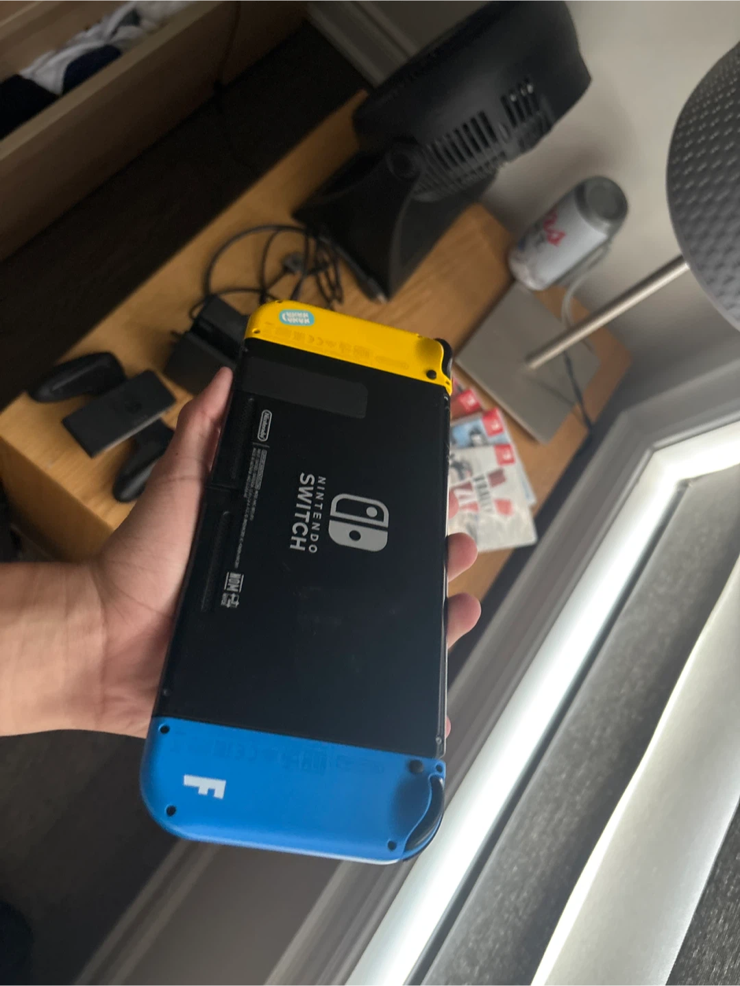 Nintendo Switch 1/One *Amazing Condition* +9 Additional Games! - photo 2
