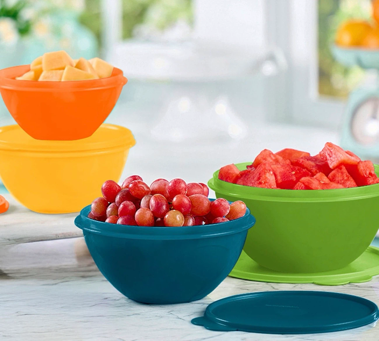 Tupperware Nesting Bowls with Lids - photo 4
