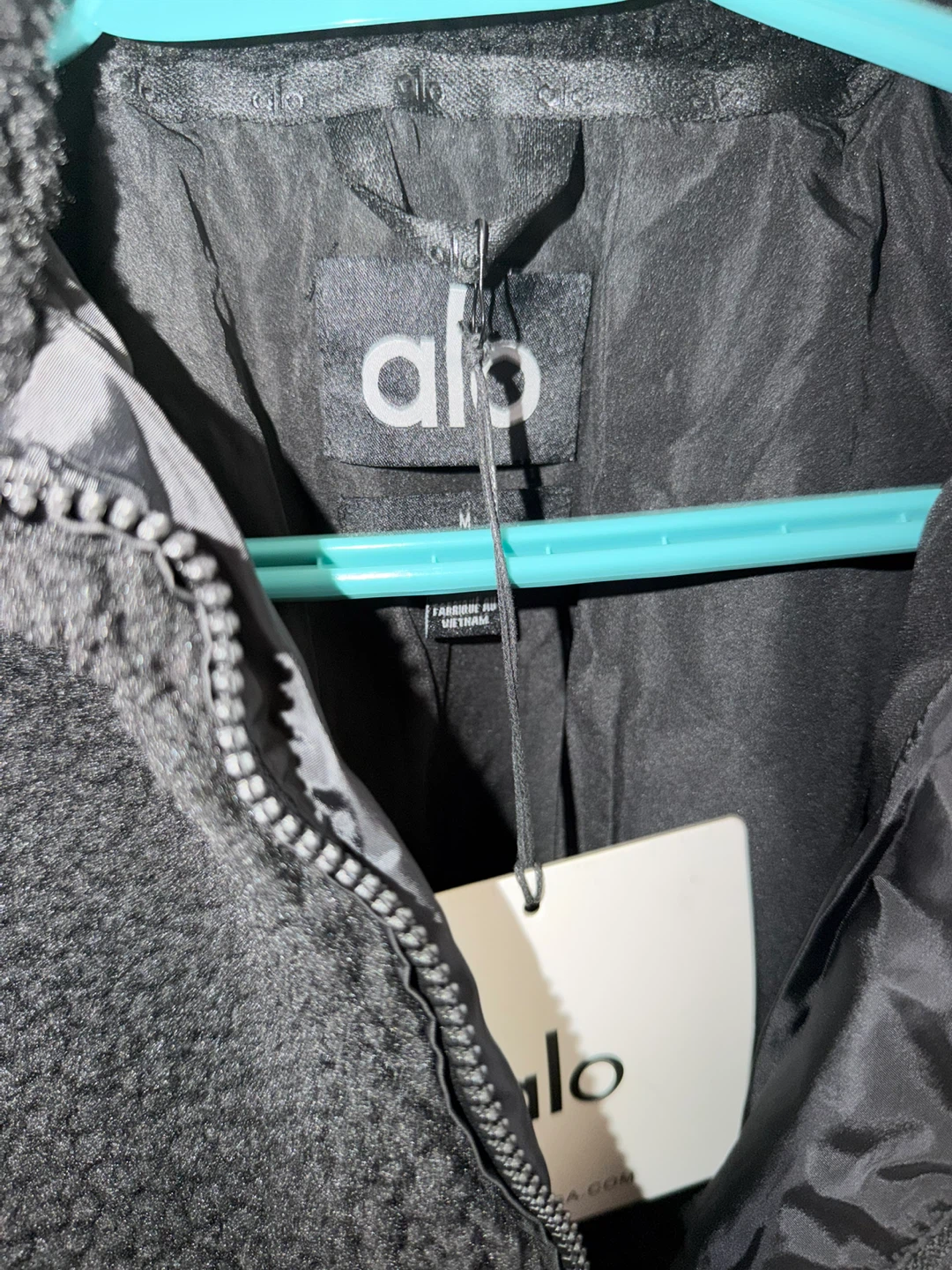 Alo Yoga Sherpa Jacket Black size Medium Bland new with tag - photo 5