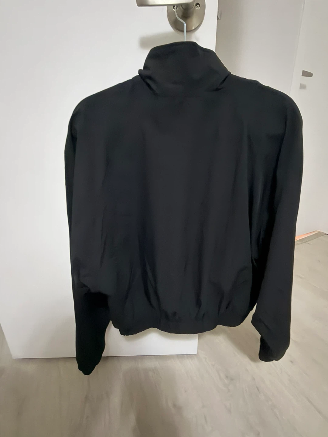 Alo Yoga Black full-Zip Jacket Medium brand new - photo 2