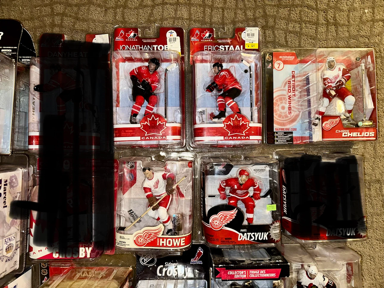 McFarlane NHL SportsPicks Hockey Action Figure Collection - photo 3