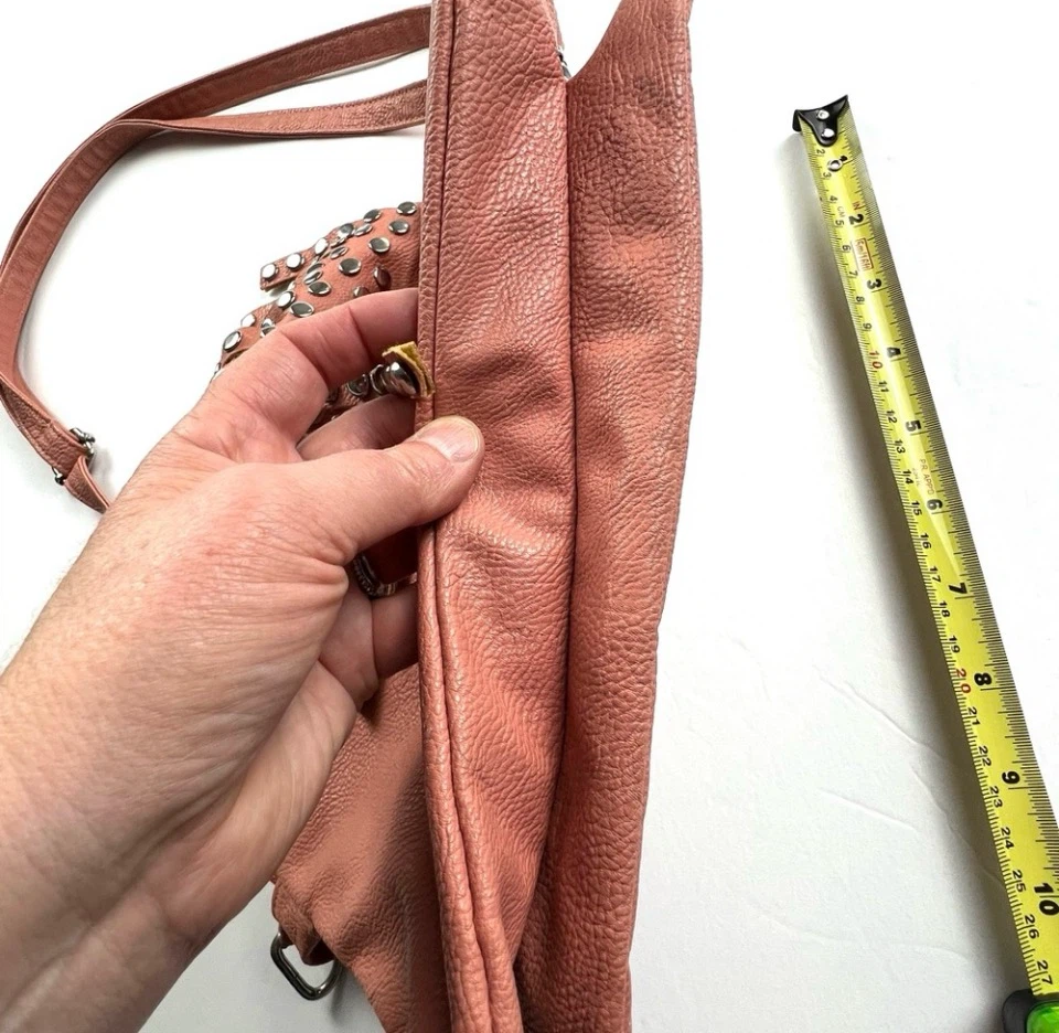 Pink leather fringe studded crossbody bag size Medium - photo 4