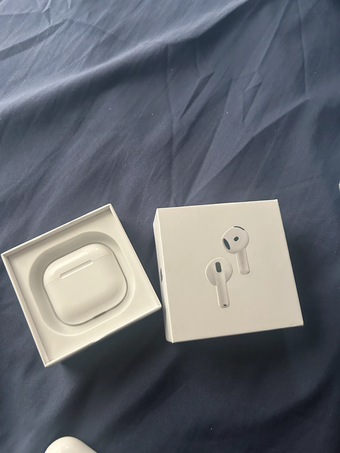 AirPods 4