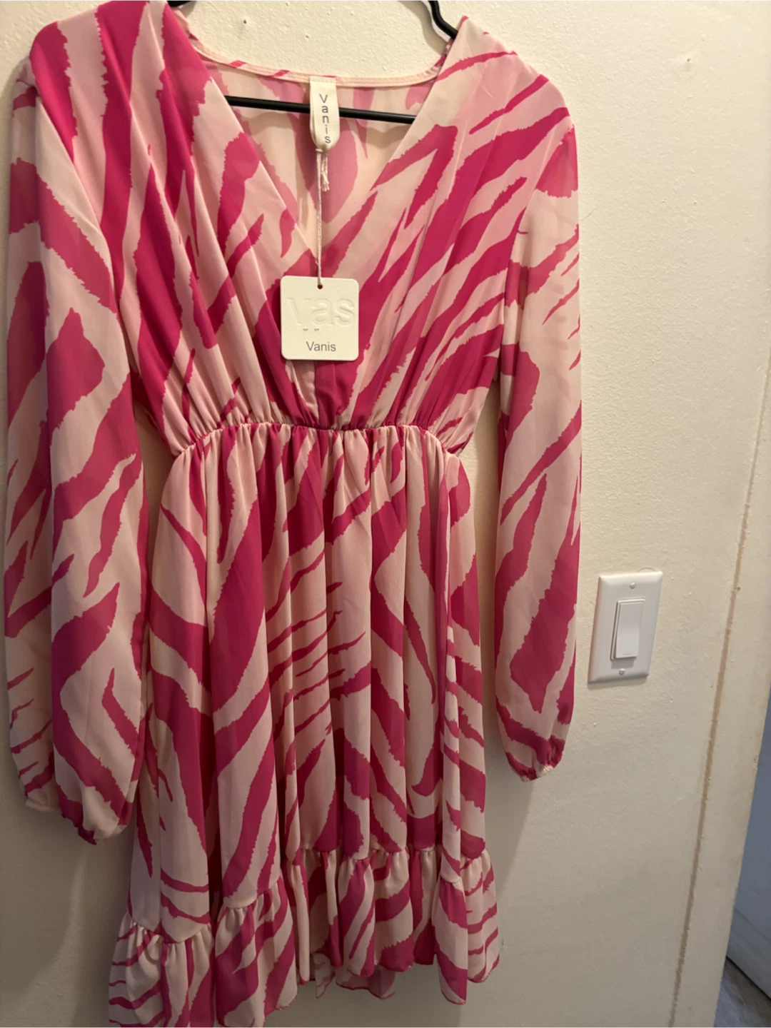 NEW-Vanis Pink Zebra Print Dress