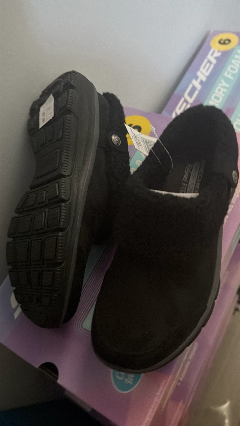 Skechers Women's Black Faux Fur Clogs size 6 - photo 2