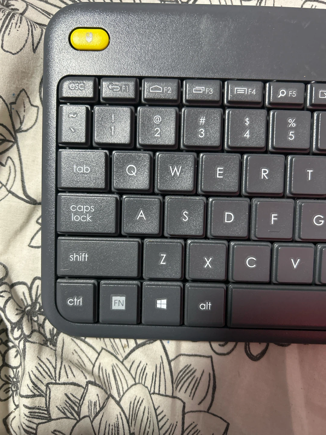 Logitech K400+ Wireless Keyboard with Touchpad - photo 3
