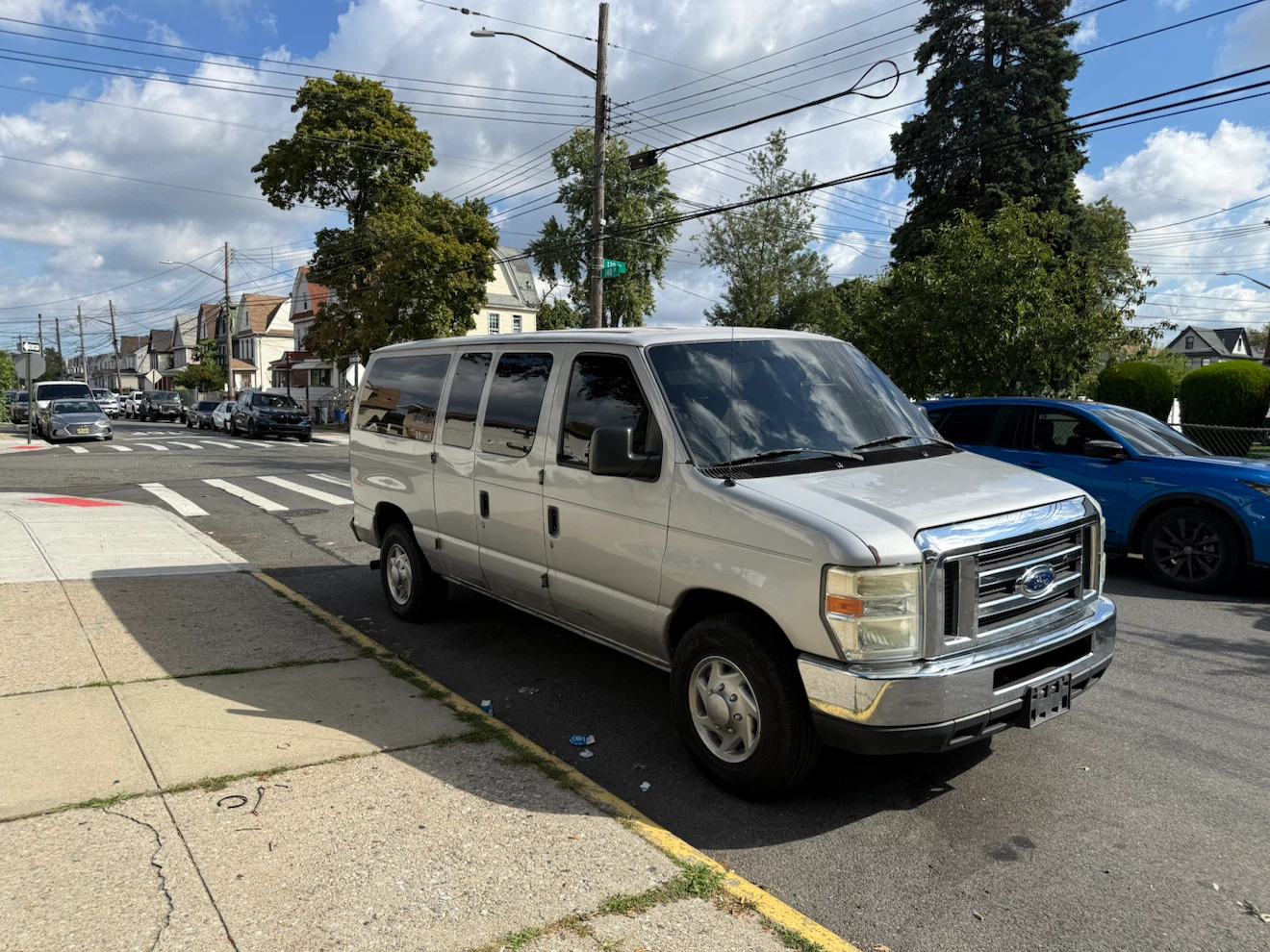 Silver Ford E-Series Passenger Van - photo 5