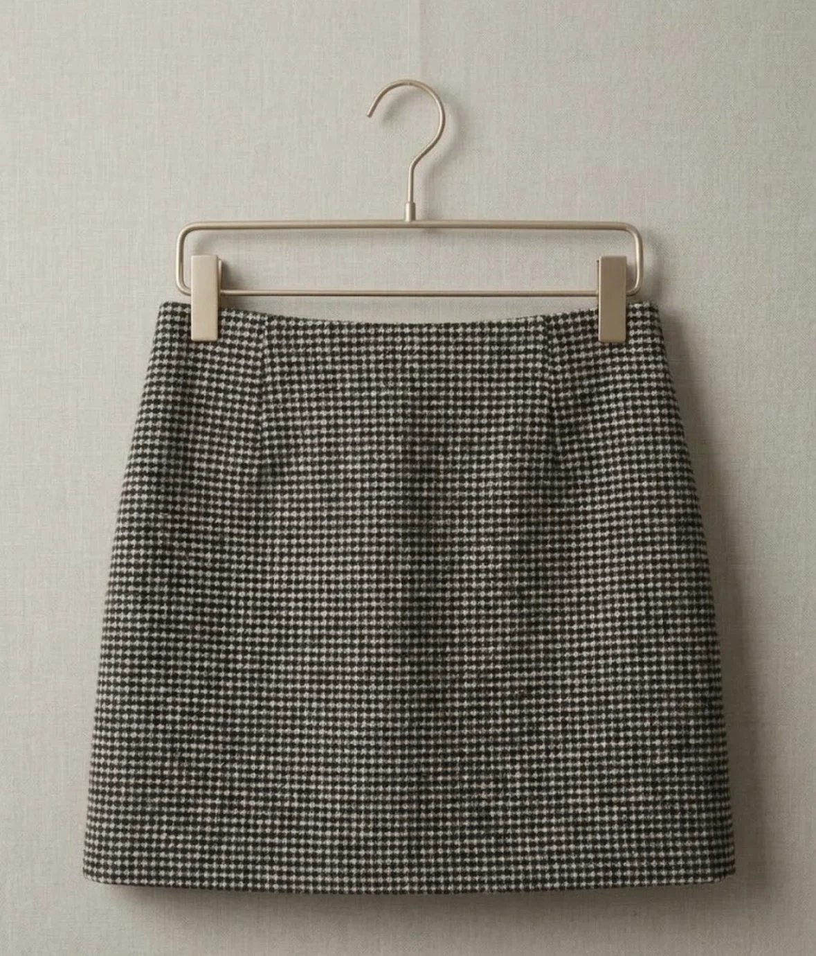 Uniqlo Black & White Tweed Mini Skirt | Waist 70cm