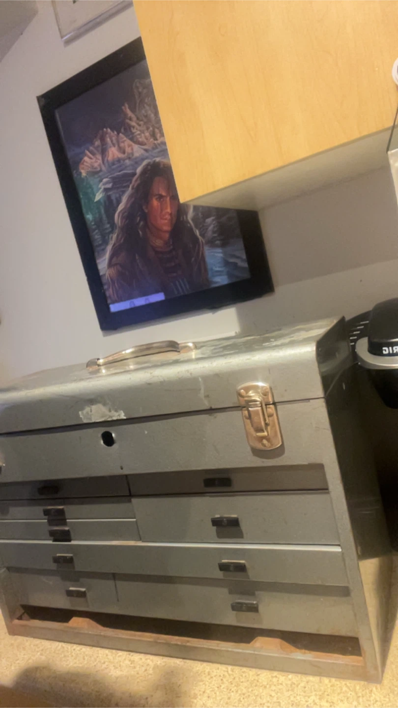 Metal toolbox