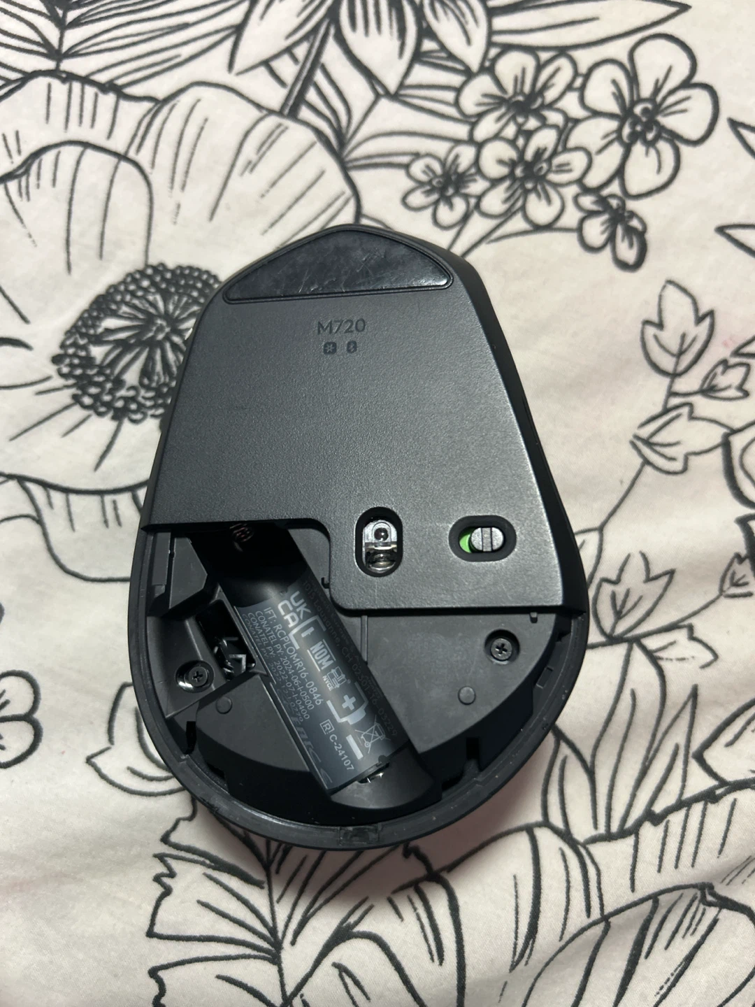 Logitech M720 Mouse - photo 2