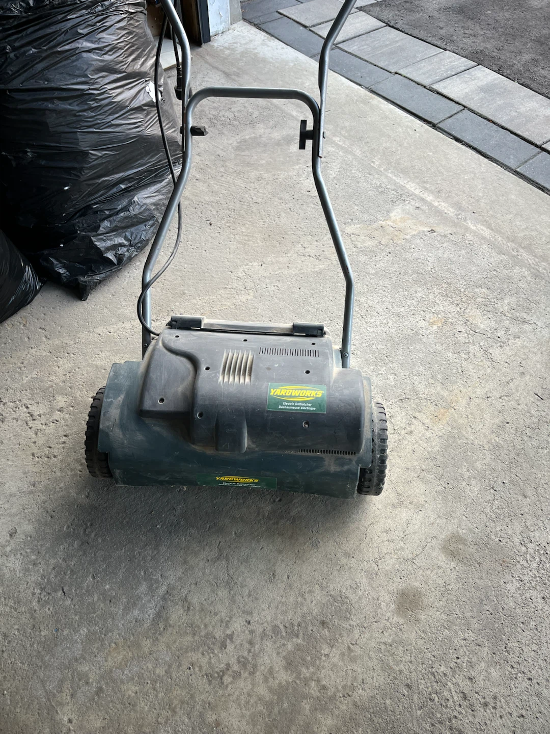 Yardworks Electric Dethatcher
