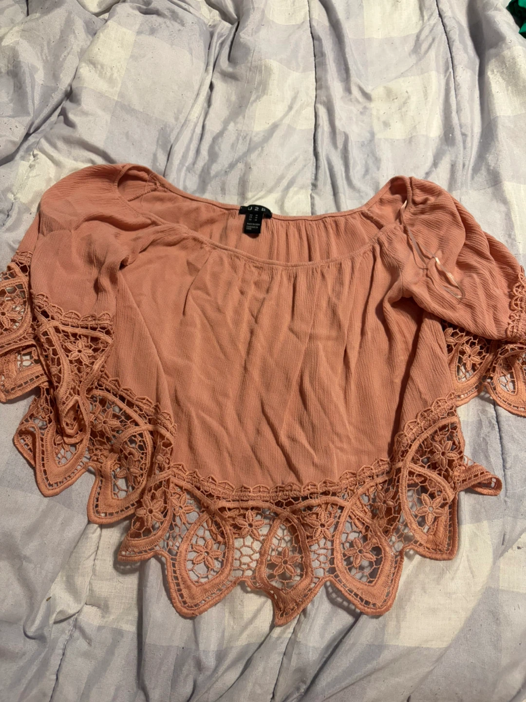 U2B Dusty Pink Lace Trim Off-the-Shoulder Top