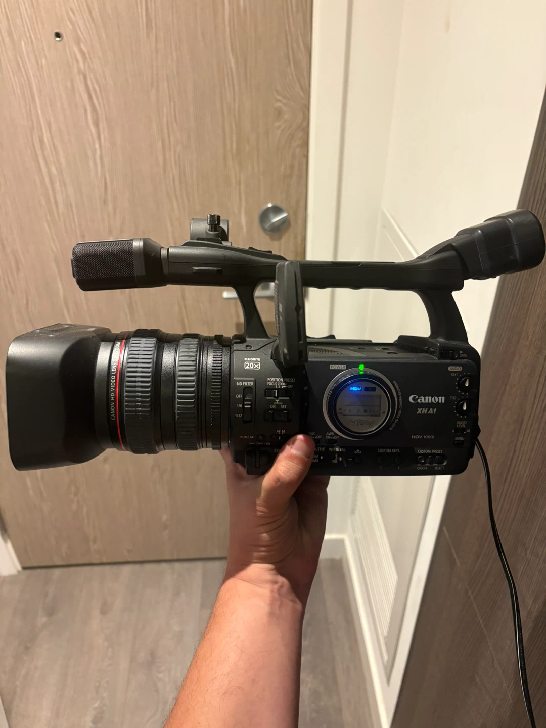 Canon XH A1 HDV Professional Camcorder - photo 2