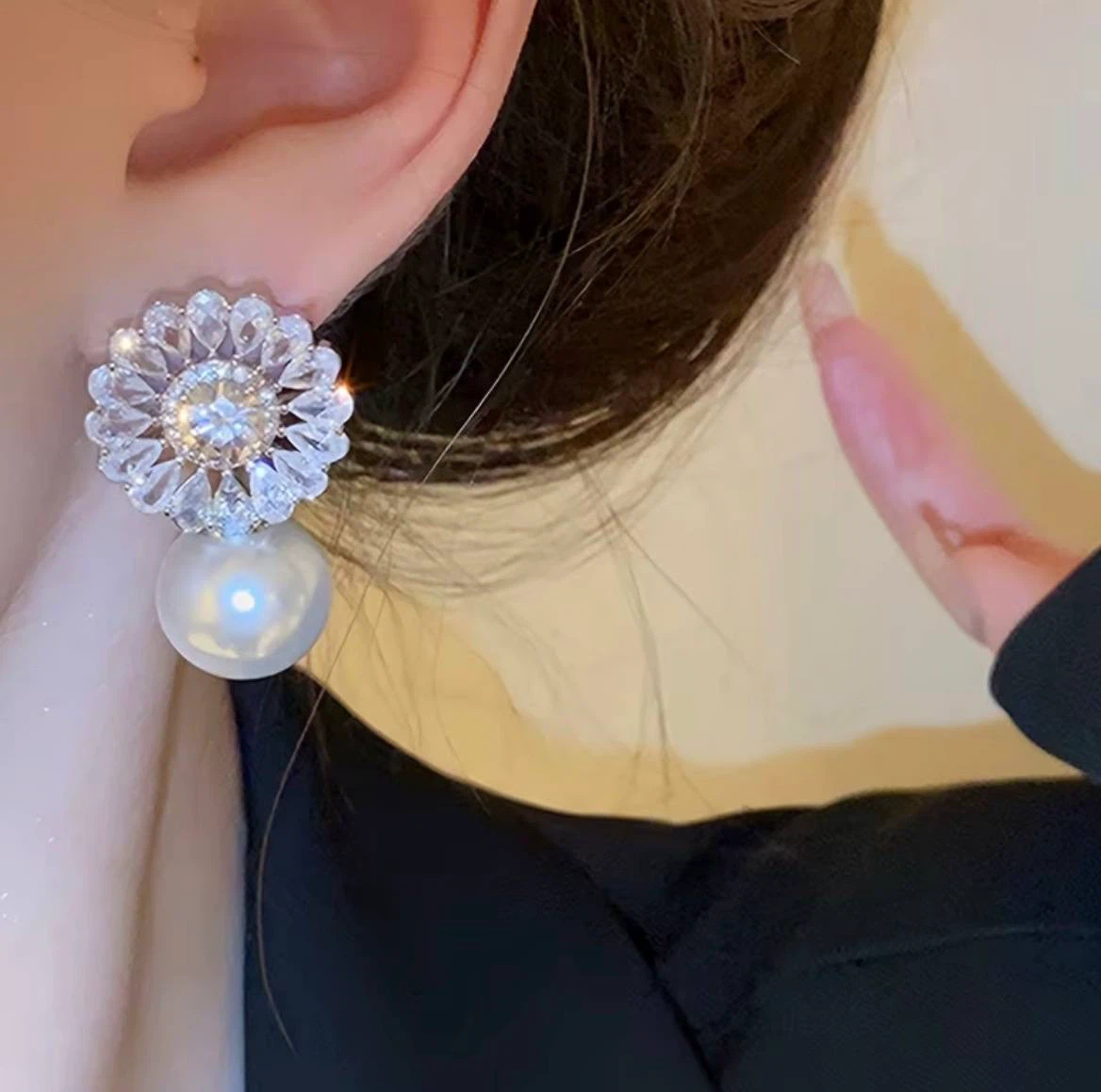 5 Pairs with Pearl-Look Beads and Sparkly Stones earrings - photo 5