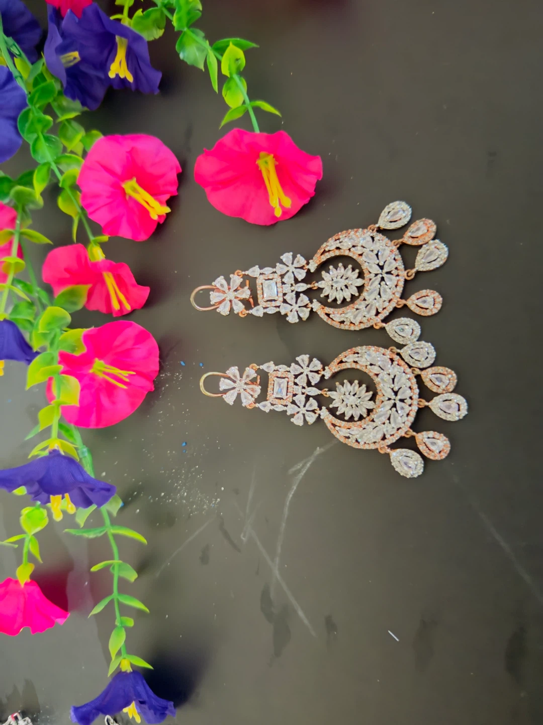 Elegant Crystal Statement Earrings - photo 3