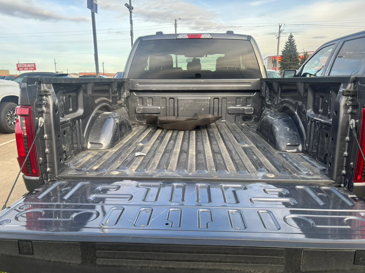 Ford F-150 XLT - photo 4
