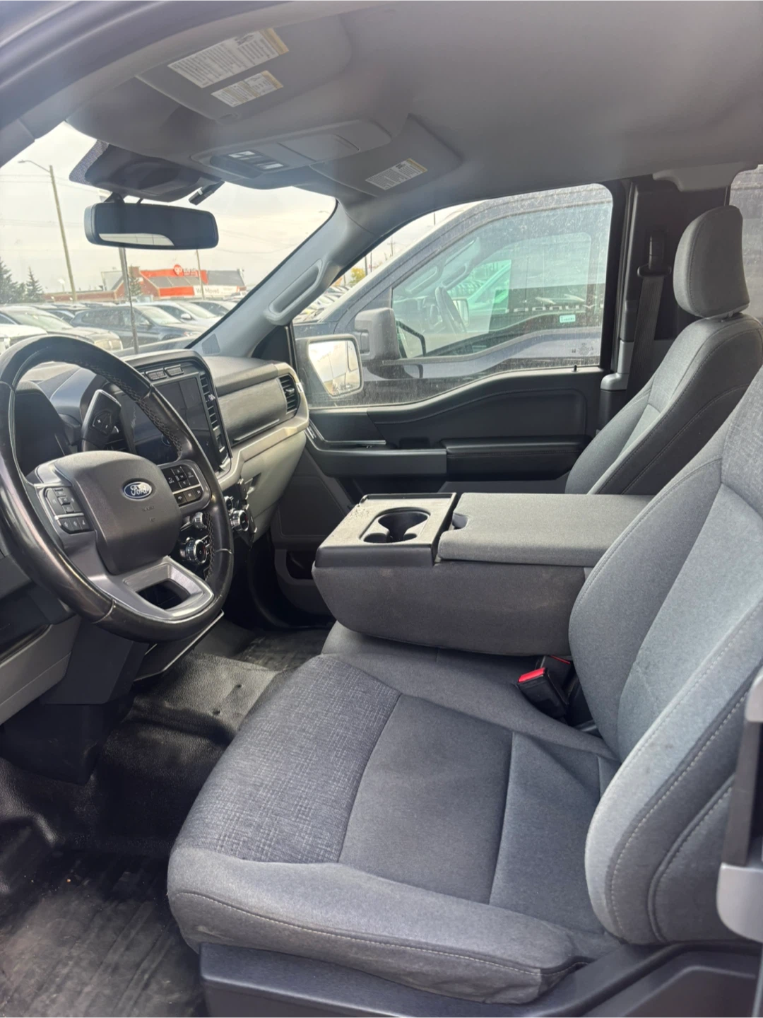 Ford F-150 XLT - photo 5