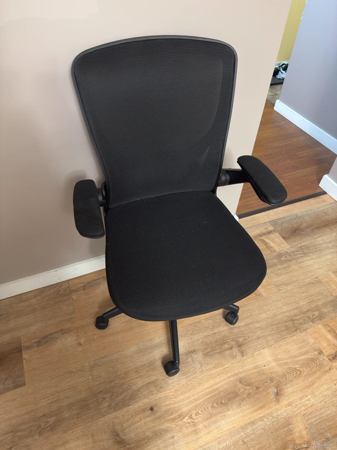 Black adjustable office chair