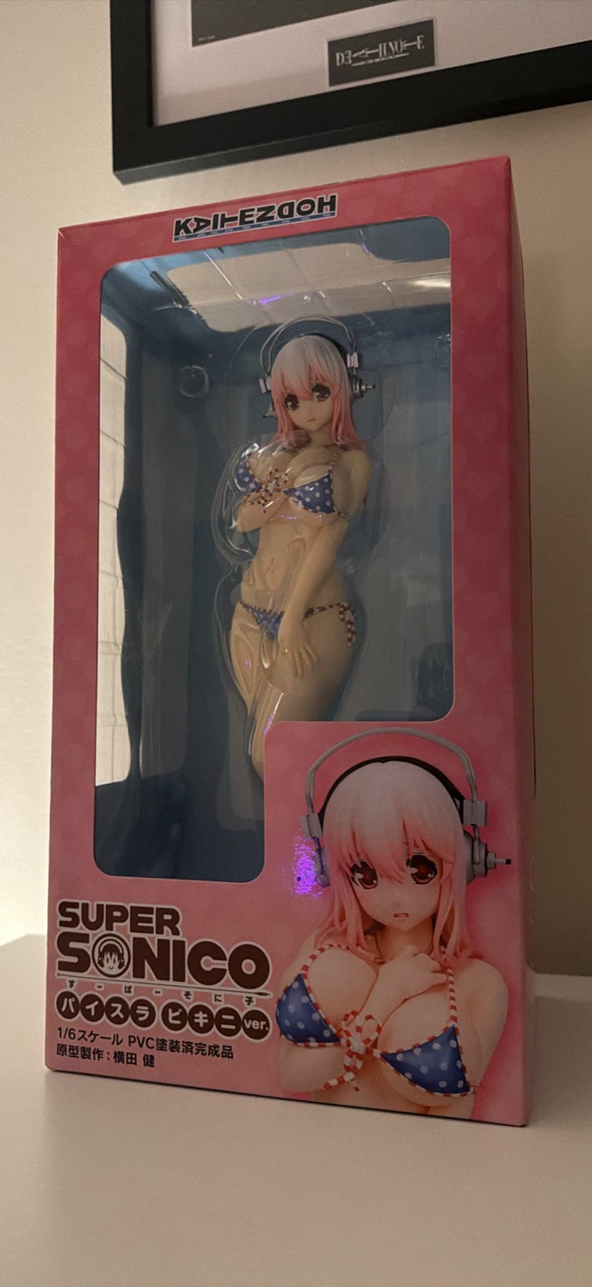 Super Sonico Figure - photo 3